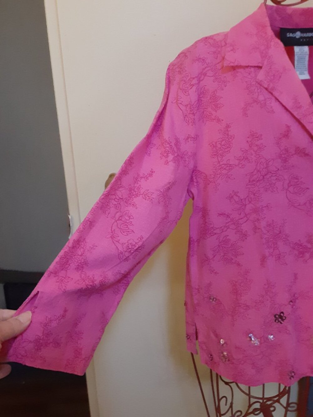 Sag Harbor SZ 6P Pink Floral Embroidered sequin Button up blouse Petite - Picture 7 of 12
